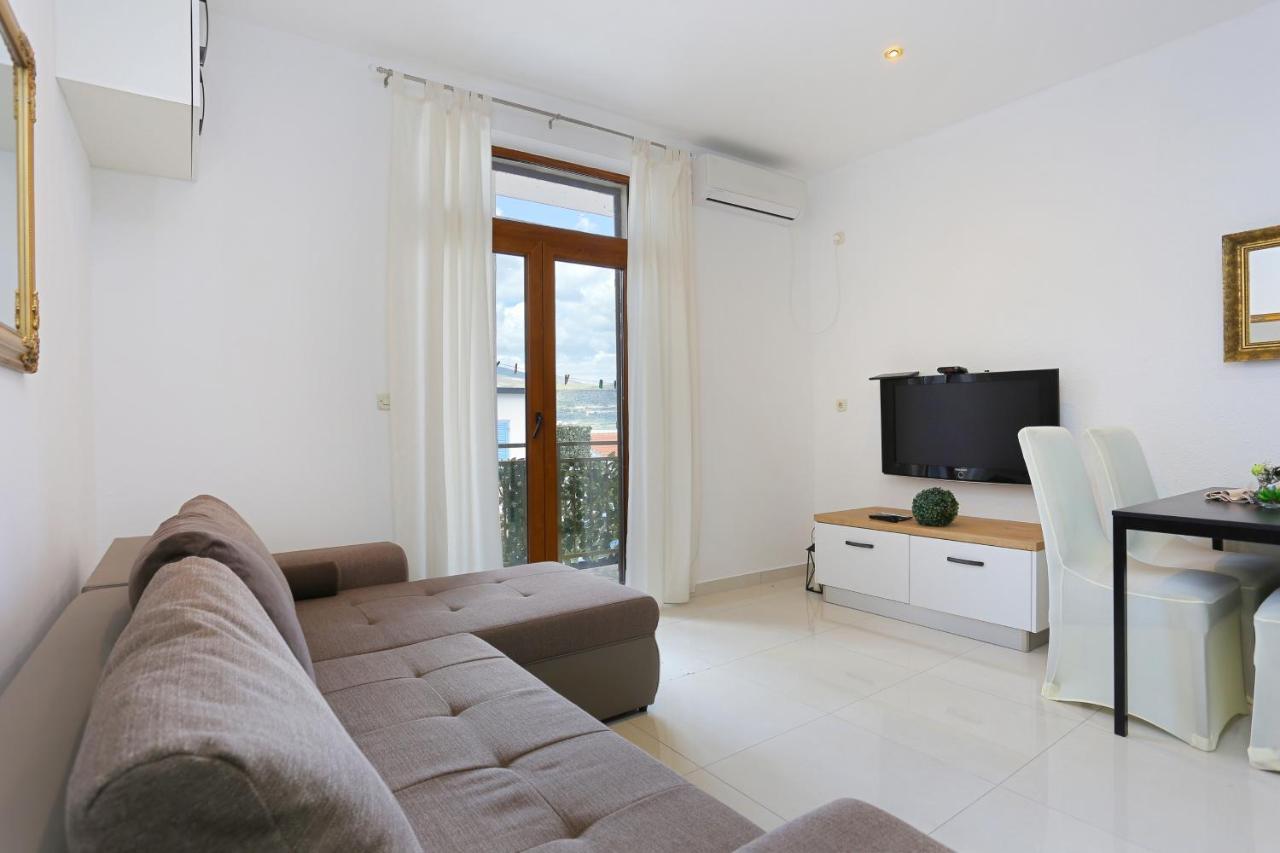 Apartments With A Parking Space Mastrinka, Ciovo - 4324 Trogir Exteriér fotografie